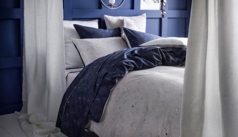 In January, choose a grey bedding set