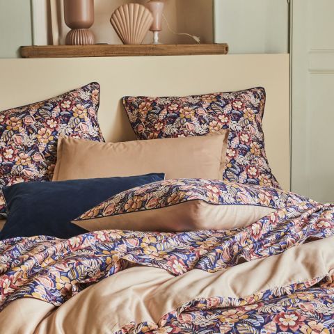 Floral bed linen to invite spring into the bedroom
