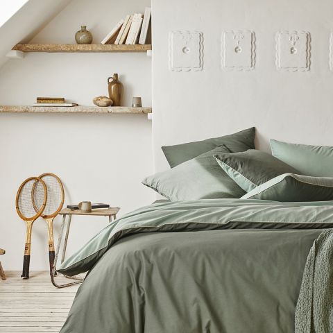 Combine spring with green bedding!